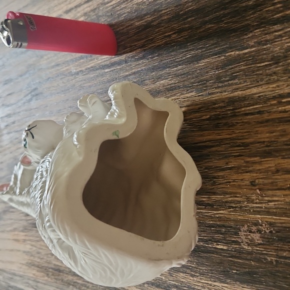 White Cat Figurine with Kitten - Picture 4 of 4